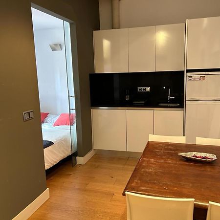 Estudio En Av De America Madrid Kültér fotó