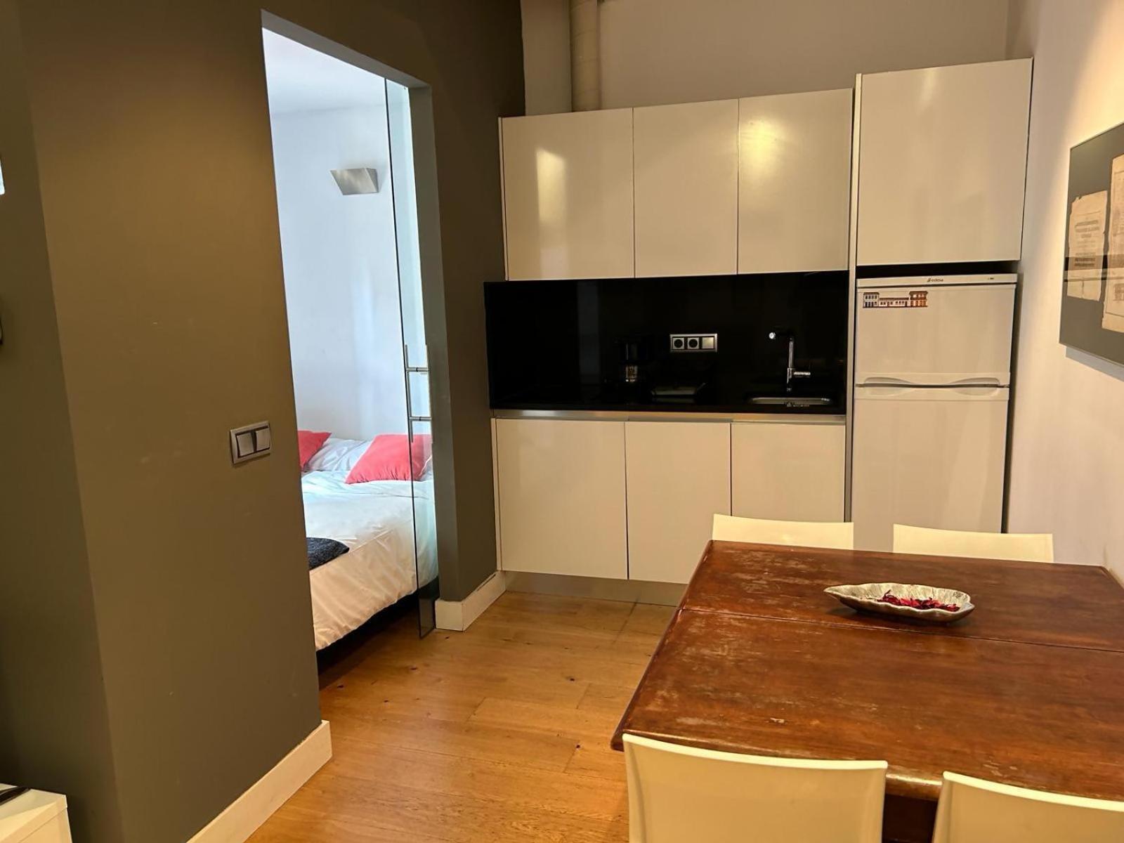 Estudio En Av De America Madrid Kültér fotó
